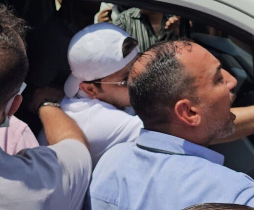 بحضور نجوم الفن.. تشييع جنازة شقيق محمد هنيدي من مسجد الرضوان
