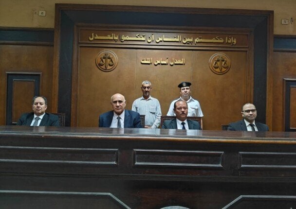 الإعدام شنقًا لفتاة وعشيقها بتهمة قتل شخص وسرقته في القليوبية