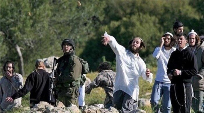 لليوم الـ 15.. مستوطنون يفرضون حصارًا على منازل فلسطينيين في الضفة الغربية