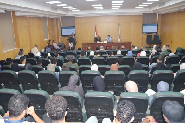 قبل غلق الباب في 26 أغسطس.. بني سويف تُقدم أوجه الدعم للمشاركين في «المشروعات الخضراء الذكية»