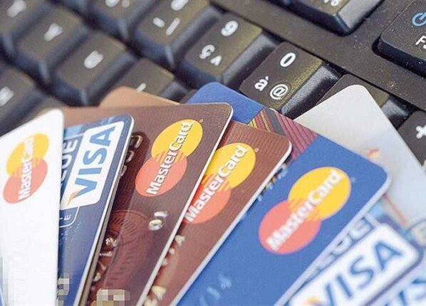 مجانًا بدون رسوم.. البنوك تستكمل فتح الحسابات وإصدار البطاقات المصرفية بالبطاقة