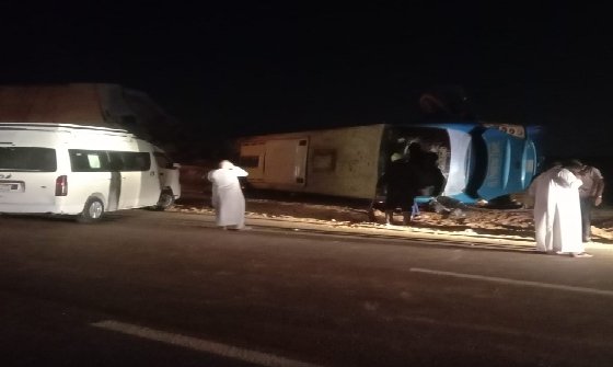 محافظ مطروح يتابع تداعيات حادث تصادم أتوبيس بسيارة نقل بمحور الضبعة- روض الفرج