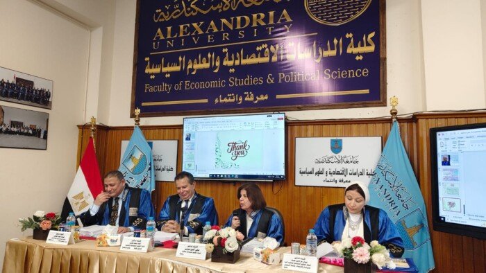 رسالة علمية تناقش تجارب وصول المرأة إلى قمة هرم السلطة كظاهرة سياسية