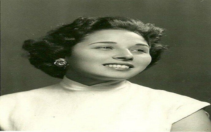 في ذكرى ميلادها الـ 91.. محطات بارزة في رحلة لبنى عبد العزيز الفنية