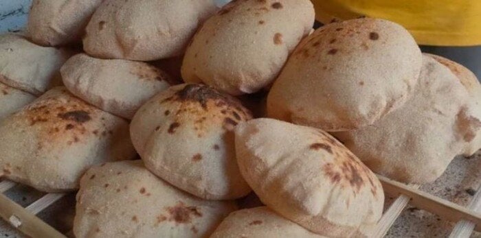 بعد تطبيق منظومة الخصم المباشر رسميا.. سعر الرغيف وحصة الفرد على بطاقة التموين