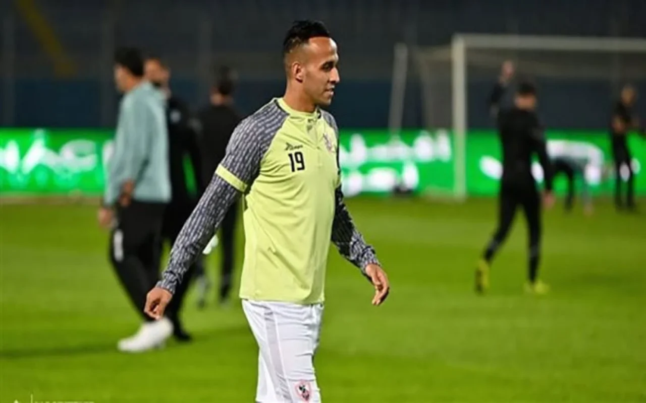 شوبير يدافع عن ناصر منسي بعد انتقادات زيادة الوزن.. ويحمل الزمالك جزءًا من المسؤولية