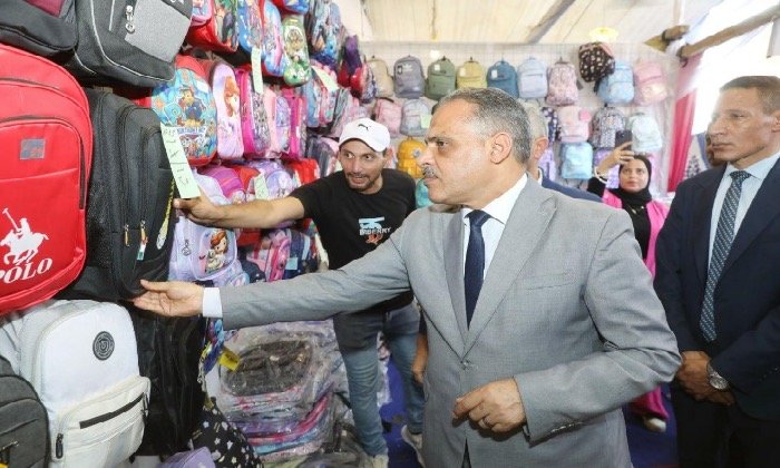 محافظ الشرقية يفتتح معرض «أهلًا مدارس» بالزقازيق بتخفيضات تصل لـ25%