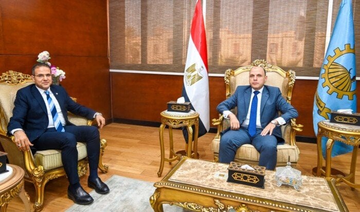 محافظ الغربية يبحث مع نقيب محامي غرب طنطا تعزيز التعاون المشترك وخدمة المواطنين