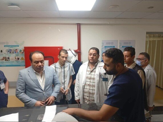 نائب مدير الرعاية الصحية بالإسماعيلية يتفقد مستشفى القنطرة غرب