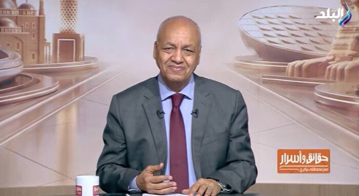 مصطفى بكري يطالب الحكومة بالاعتماد على مصادر مضمونة للعملة الأجنبية