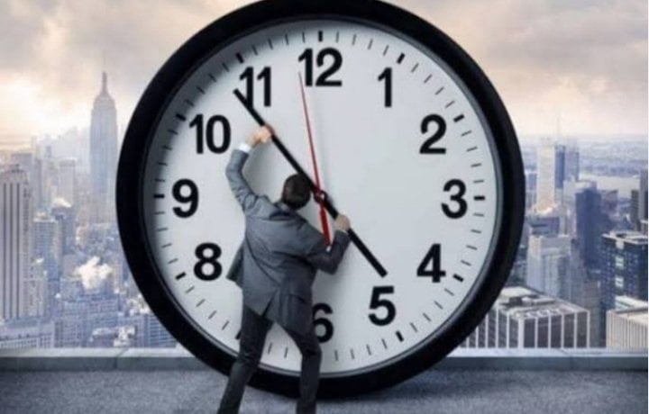 متى يتم تغيير الساعة والعودة للتوقيت الشتوي؟