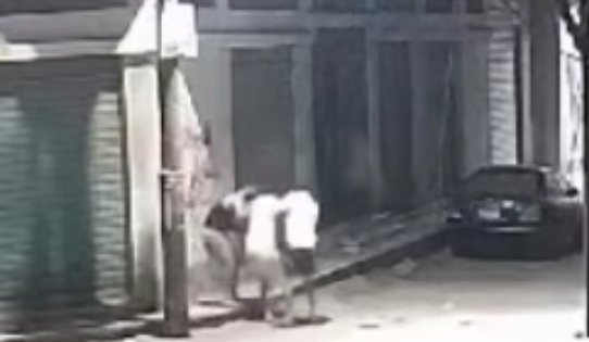 خوفًا من الزلزال.. قفز من البلكونة بمنطقة المنشية ببنها والأهالي ظنوه حرامي