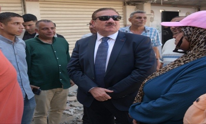 محافظ بورسعيد يتفقد أعمال تطوير منطقة أرض العزب بحي العرب