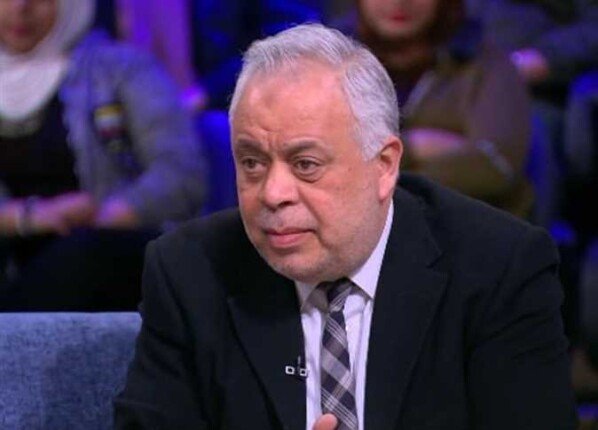 نقيب المهن التمثيلية يتقدم ببلاغ ضد صفحات تروج لوفاة فنانين