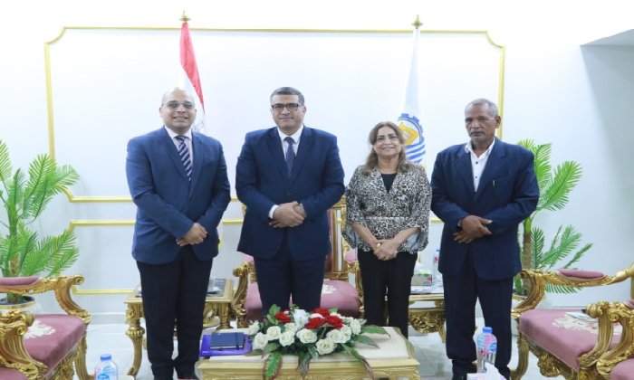 محافظ قنا يبحث مع وفد «كوبتك أورفانز» تعزيز التعاون لدعم الأطفال