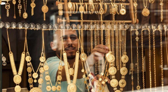 عاجل| سعر الذهب اليوم عيار 21 الآن 2026.. تحديث لحظة بلحظة للمعدن الأصفر