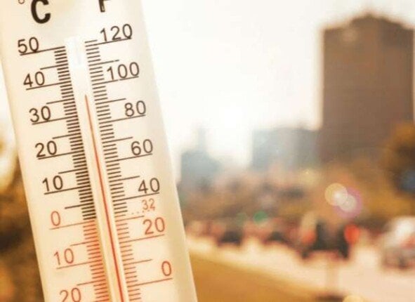 طقس الأسبوع.. انخفاض تدريجي في درجات الحرارة وأمطار خفيفة على السواحل
