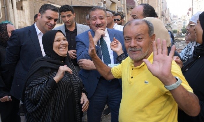 محافظ بورسعيد يتفقد مناطق التطوير بأحياء الزهور والضواحي والمناخ