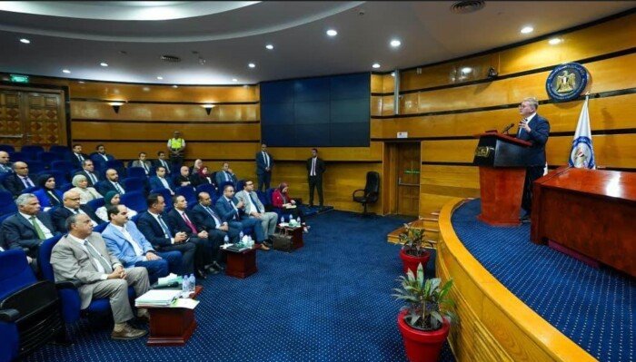 وزير البترول يستعرض خطط التوسع في أعمال البحث والاستكشاف خلال 5 سنوات