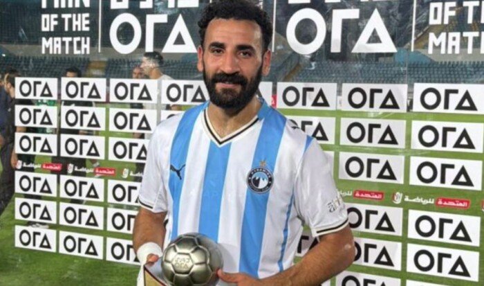 مهند لاشين يحصد جائزة أفضل لاعب في مباراة بيراميدز والمصري