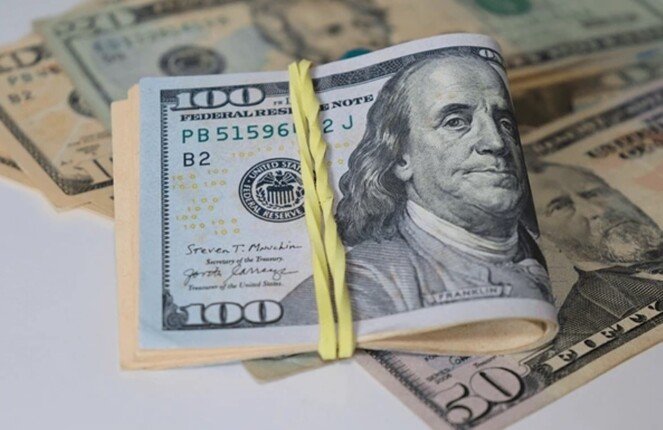 قبل ما تحول فلوسك.. اعرف سعر الدولار اليوم مقابل الجنيه المصري بكام