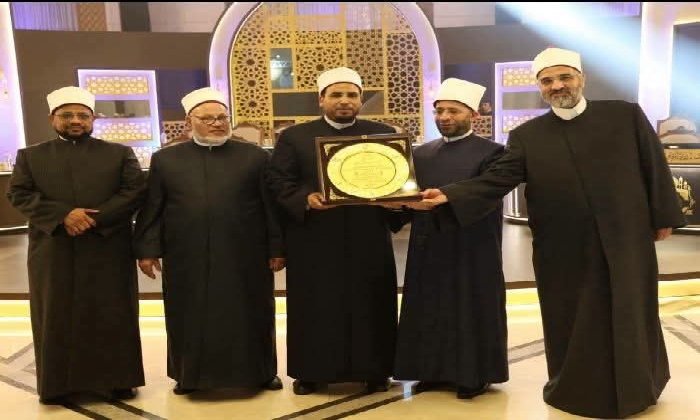 من فرشوط إلى القمة.. «أحمد مسعود حسين» يتألق ضمن الفريق الفائز بـ «دوري الأئمة النجباء»