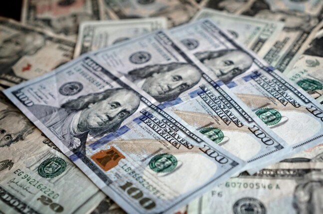 استقرار العملة الأمريكية في عطلة البنوك الأسبوعية.. تعرف على الأسعار