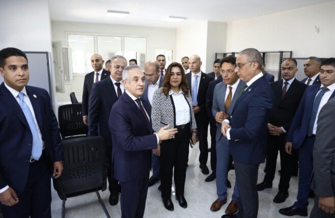 وزيرا العدل والتنمية المحلية والبيئة ومحافظ الجيزة يشهدون تشغيل فرع توثيق الودي بالصف