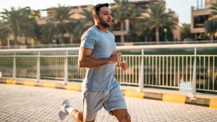 فوائد لا تتخيلها.. ماذا يحدث لجسمك لو مارست المشي السريع 75 دقيقة أسبوعيا؟
