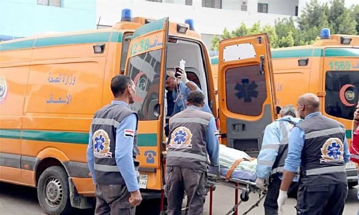مصرع طالبين في حادث تصادم ميكروباص بدراجة نارية بطريق الزقازيق في الشرقية