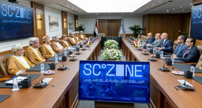 رئيس المنطقة الاقتصادية لقناة السويس يبحث مع وفد عُماني تعزيز الشراكة والتكامل الصناعي واللوجستي