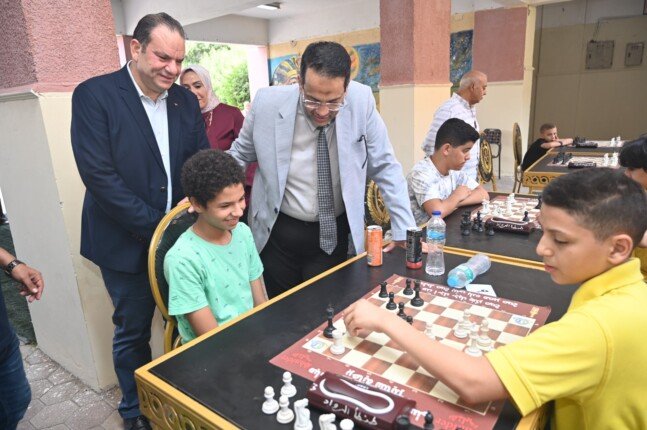 إعلان الفائزين بالمهرجان الأول للشطرنج السريع بتعليم الغربية.. وكأس البطولة لأفضل لاعب على مستوى المراحل