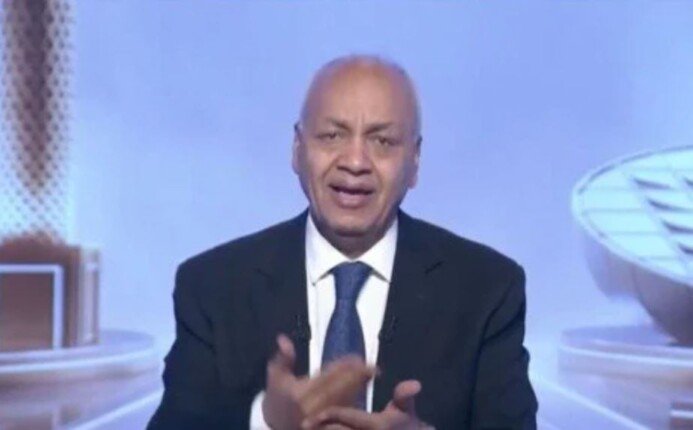 مصطفى بكري يطالب بتشريع برلماني لمواجهة حملات التشويه على السوشيال ميديا