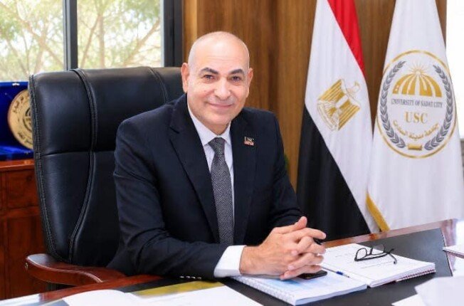 رئيس جامعة مدينة السادات يعلن بدء تشغيل الأتوبيسات الترددية المجانية لخدمة الطلاب