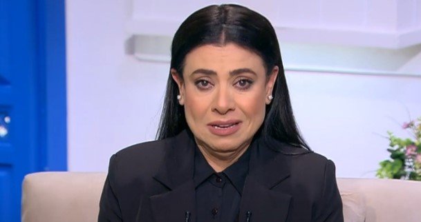 بعد عامين على رحيله.. نشوى مصطفى تكشف سر استمرار زواجها 32 عاما