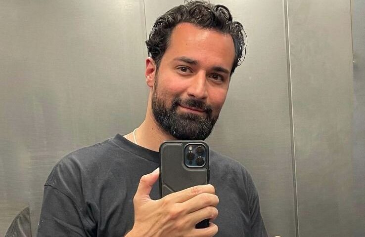 أحمد حاتم يكشف عن موعد الإعلان الدعائي لـ «ريد فلاج» بهذه الطريقة