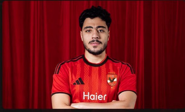 الأهلي يتعاقد مع أكرم توفيق «3 مواسم»