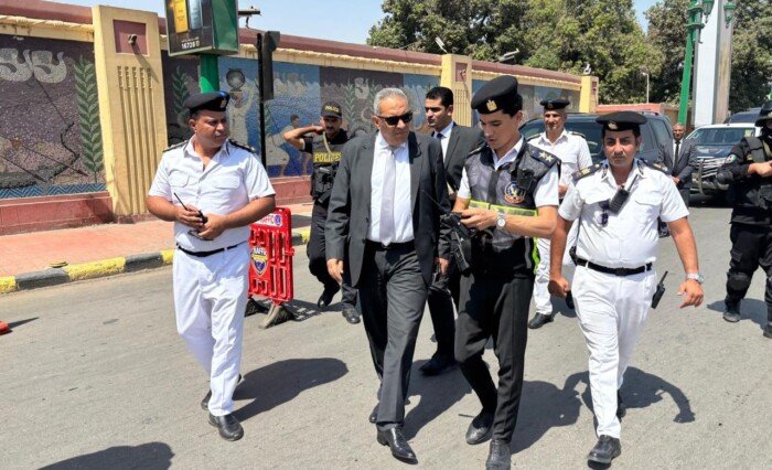 مدير أمن أسيوط الجديد يقود حملات ميدانية لفرض الانضباط بالشارع