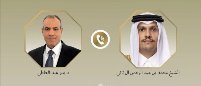 وزير الخارجية ونظيره القطري يؤكدان على أهمية تكثيف الجهود لخفض التصعيد في المنطقة