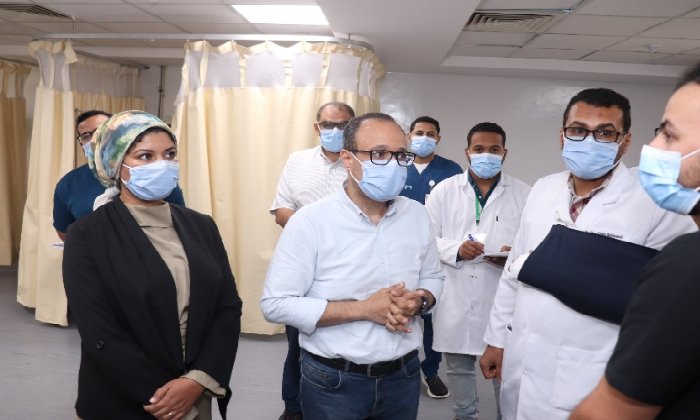 مساعد وزير الصحة يتفقد عدداً من مستشفيات قنا لمتابعة تطور الخدمات والتوسع في التخصصات الطبية