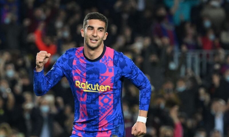 فيران توريس يقترب من الرحيل عن برشلونة.. وباريس سان جيرمان يترقب