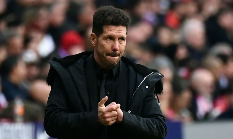 بسبب 10 لاعبين.. سيميوني يكشف مخاوفه قبل انطلاق موسم أتلتيكو مدريد
