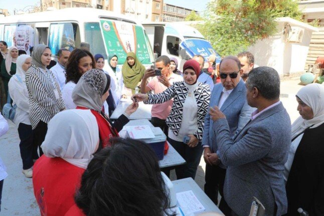 خدمات طبية ومجانية للأم والطفل.. بدء فعاليات «علشان ولادنا» بالعيادات الثابتة والمتنقلة بالمنيا