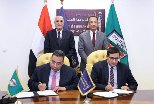 وزير الاتصالات وهيئة قضايا الدولة يوقعان بروتوكول تعاون لتعزيز التحول الرقمي