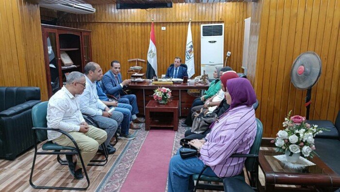 مدير تعليم بني سويف يستعرض مع مديري المدارس خطط استقبال العام الدراسي الجديد