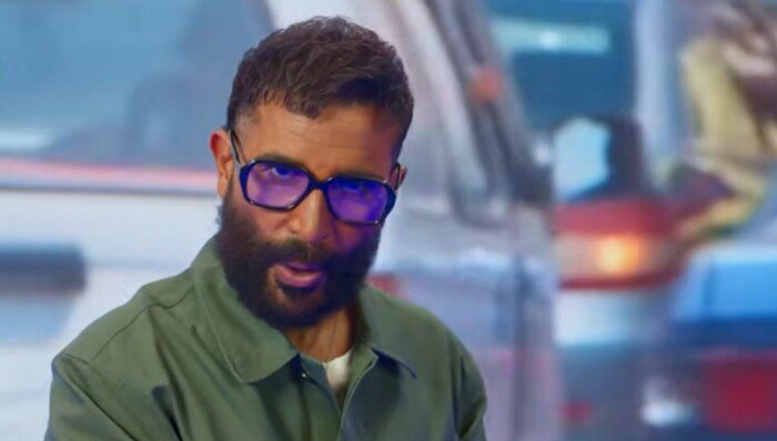 6 بوسترات تكشف ملامح عالم أحمد سعد الجديد في ألبوم «الإلكترو»