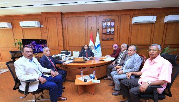 مجلس جامعة كفر الشيخ الأهلية يناقش الاستعدادات للعام الجديد وخطط تطوير المناهج