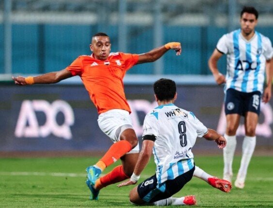 بيراميدز يضرب أبو قير للأسمدة بثنائية نظيفة ويتصدر الدوري المصري مؤقتًا | «فيديو»