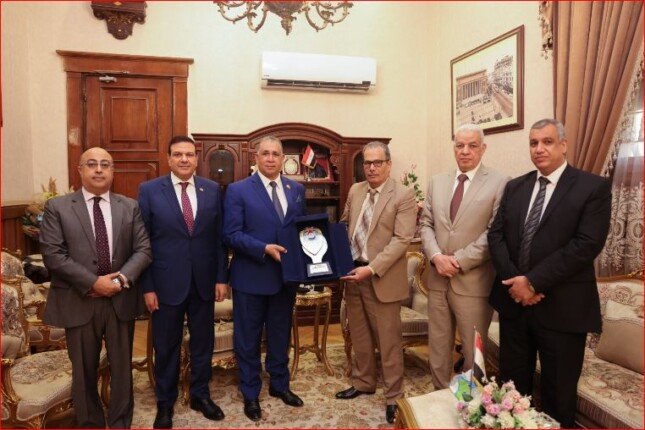 نقيب المحامين يهنئ المستشار مجدي قاسم بتوليه رئاسة محكمة استئناف القاهرة