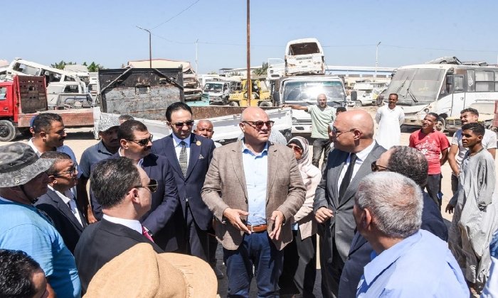 محافظ الإسكندرية و رئيس الاستئناف يتفقدان ساحة التحفظ على المركبات بالبتروكيماويات